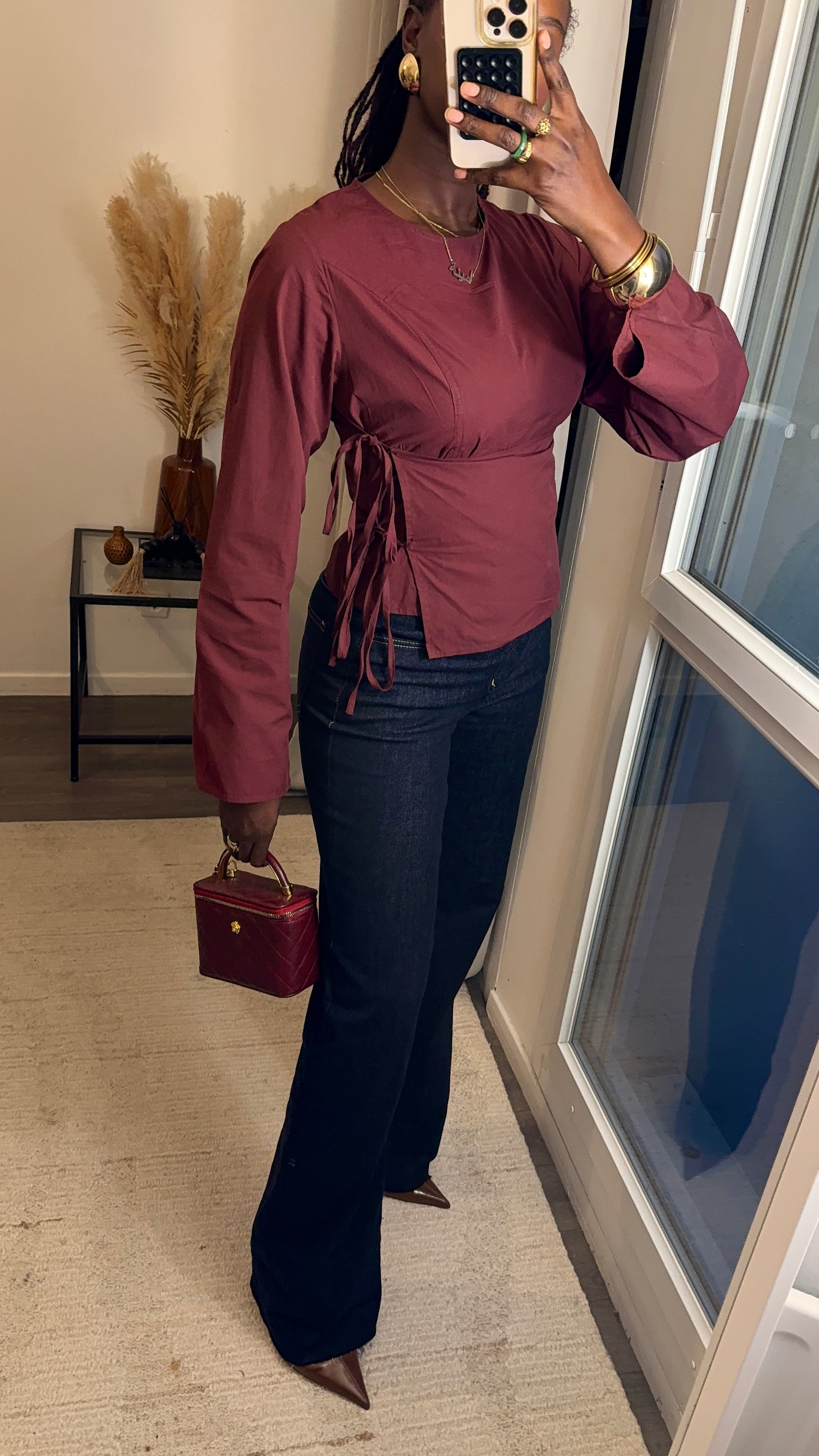 Haut cintré avec lacets bordeau